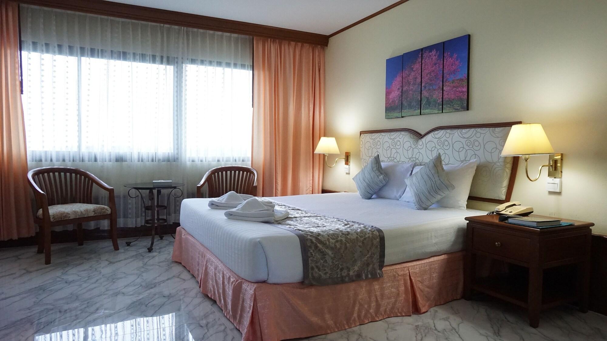 Wattana Park Hotel Trang Extérieur photo