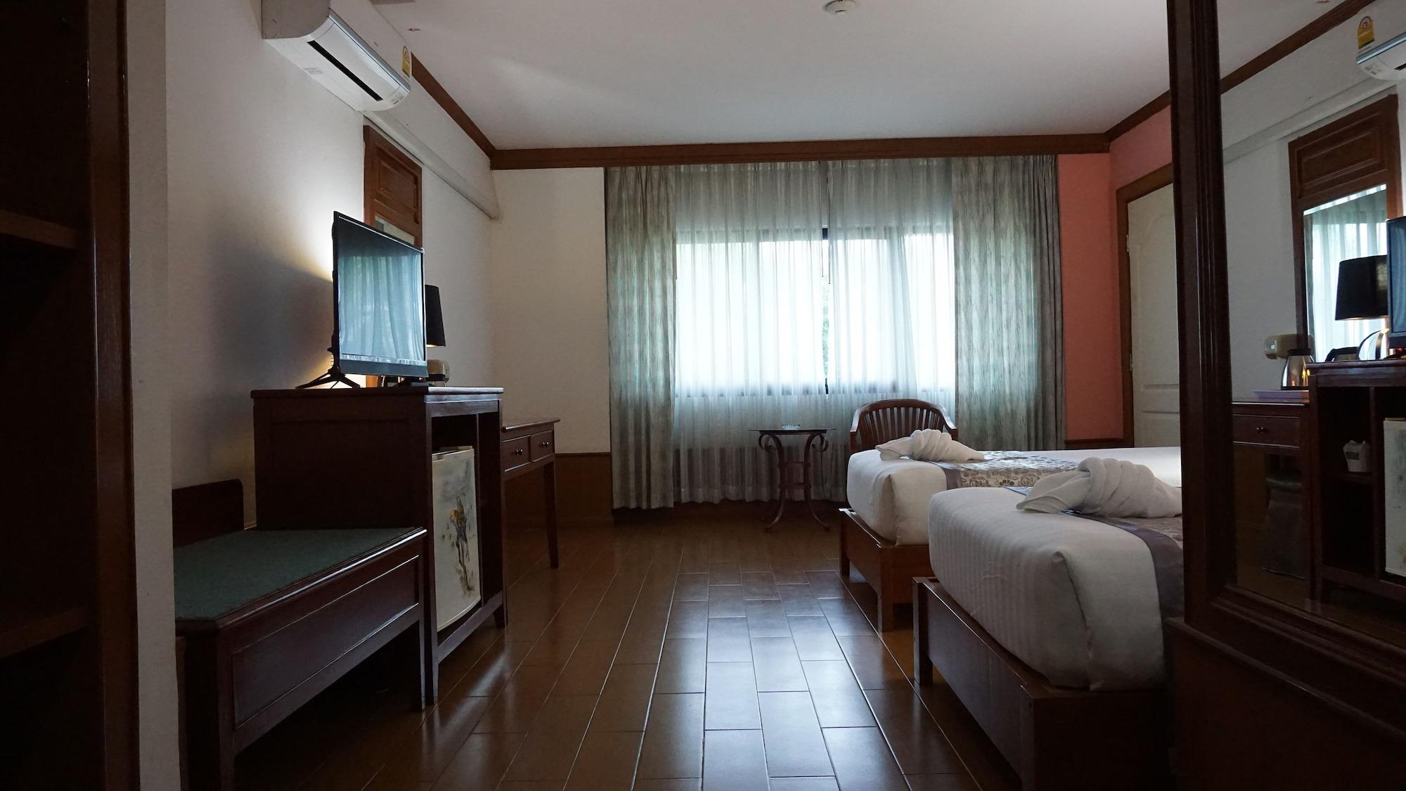 Wattana Park Hotel Trang Extérieur photo