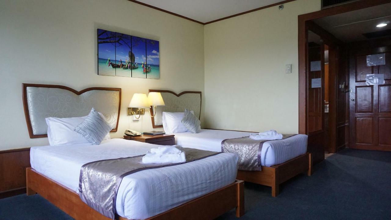 Wattana Park Hotel Trang Extérieur photo